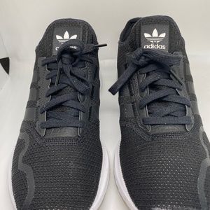 BRAND ADIDAS USED IN OK CONDITIONS  NO BOX  SWIFT ESSENCIAL  MEN'S